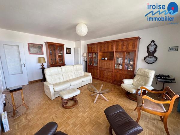 VASTE APPARTEMENT T4 – VUE MER