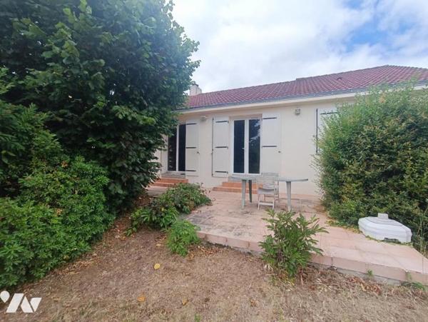 A VENDRE à REZE "Jaunais" maison de plain-pied , 92m2 sur jardin de 519m2
