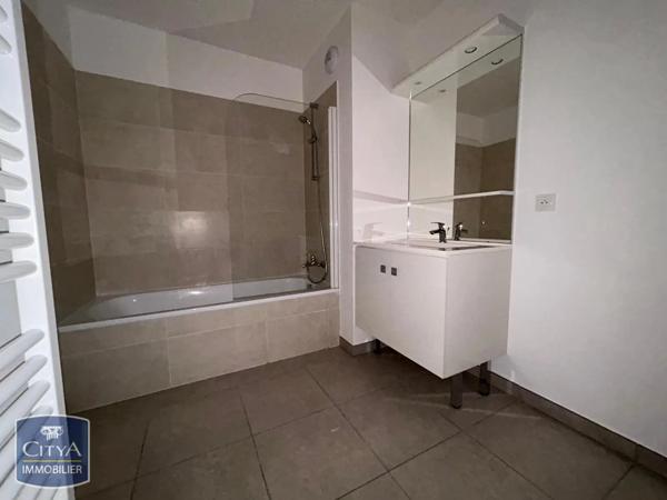 Appartement à louer 3 pièces 70.96m²