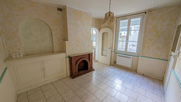 Mayet (72360) MAISON DE BOURG - 3 CHAMBRES