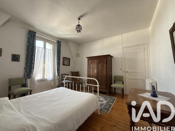 Maison à vendre 10 pièces 265,68 m² Nemours