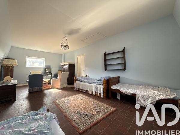 Maison à vendre 10 pièces 265,68 m² Nemours