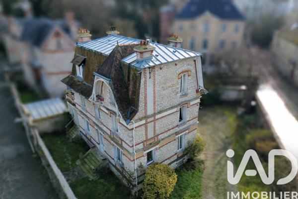 Maison à vendre 10 pièces 265,68 m² Nemours