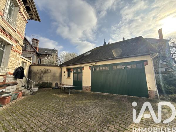 Maison à vendre 10 pièces 265,68 m² Nemours