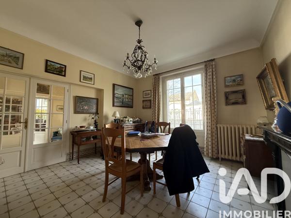 Maison à vendre 10 pièces 265,68 m² Nemours