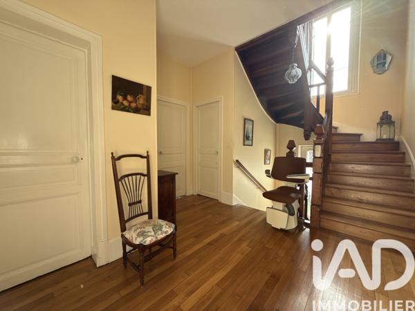 Maison à vendre 10 pièces 265,68 m² Nemours