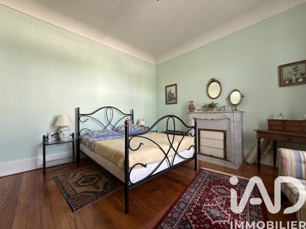 Maison à vendre 10 pièces 265,68 m² Nemours