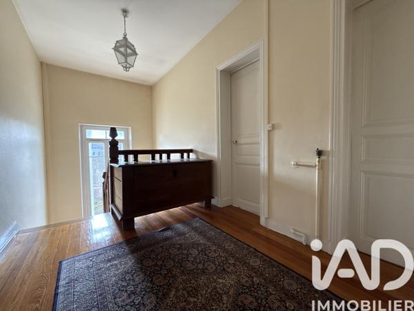 Maison à vendre 10 pièces 265,68 m² Nemours