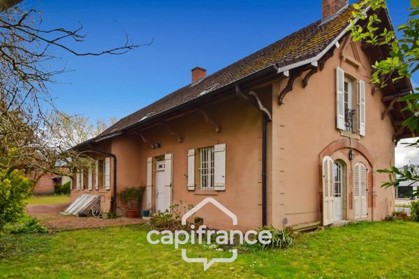 Demeure de charme au cœur de Pierre-de-Bresse, 7 pièces