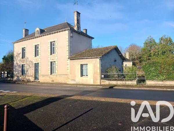 Maison à vendre 8 pièces 226 m² Sommières-du-Clain