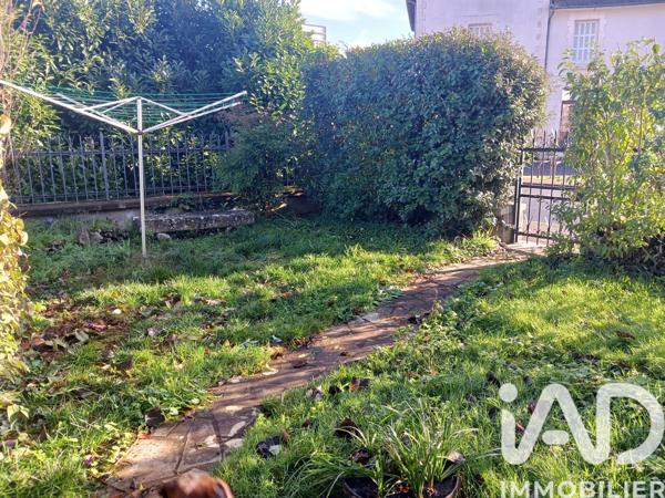 Maison à vendre 8 pièces 226 m² Sommières-du-Clain
