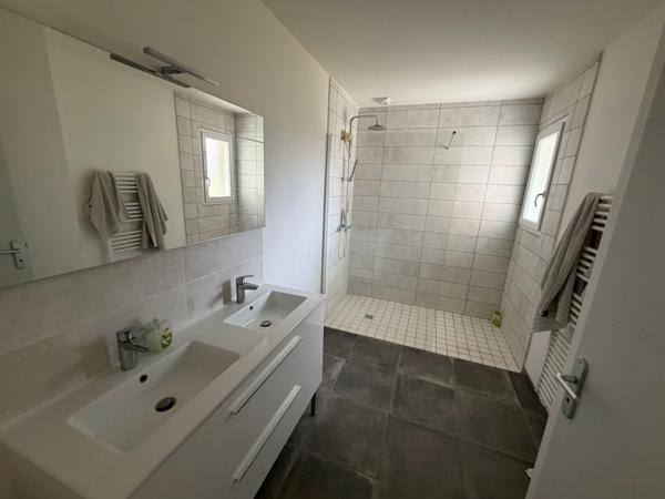 PAVILLON RECENT 2024 de PLAIN-PIED - 3 CHAMBRES - GARAGE