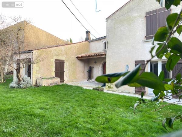 Maison à vendre à Salles-sur-Mer en Charente-Maritime (17220), ref : 17112-413