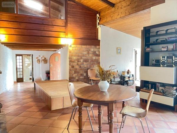 Maison à vendre à Salles-sur-Mer en Charente-Maritime (17220), ref : 17112-413