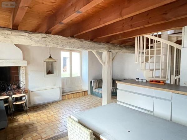 Maison à vendre à Salles-sur-Mer en Charente-Maritime (17220), ref : 17112-413