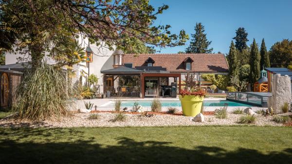 PROPRIETE ARC SUR TILLE DE 594 M2 SUR TERRAIN DE 2411 M2