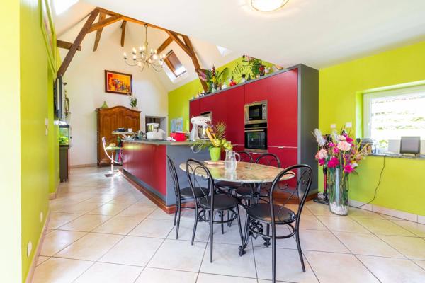 PROPRIETE ARC SUR TILLE DE 594 M2 SUR TERRAIN DE 2411 M2