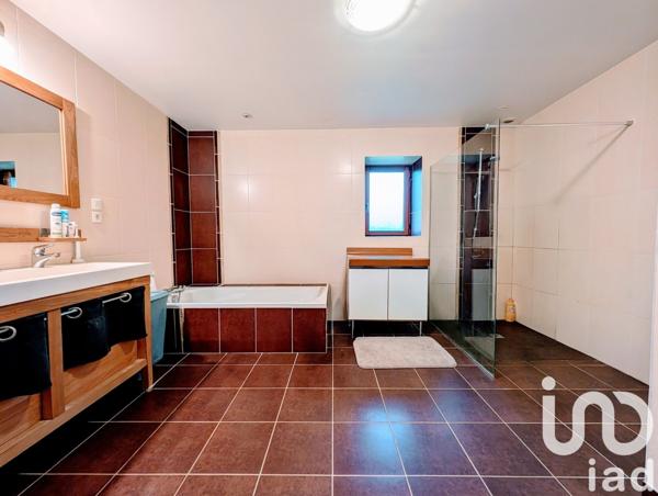 Maison 6 pièces de 159 m² à Martigné-Ferchaud (35640)