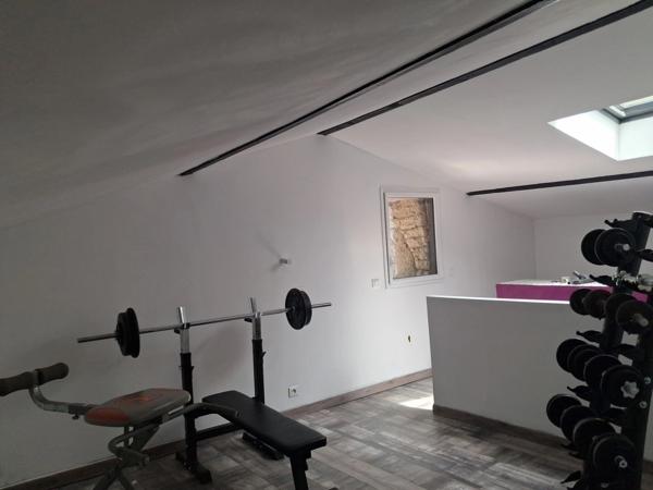 Baisse de Prix!!!Coup de cœur assuré à Vouillé – Maison de charme d environ 150 m² avec grand terrain arboré