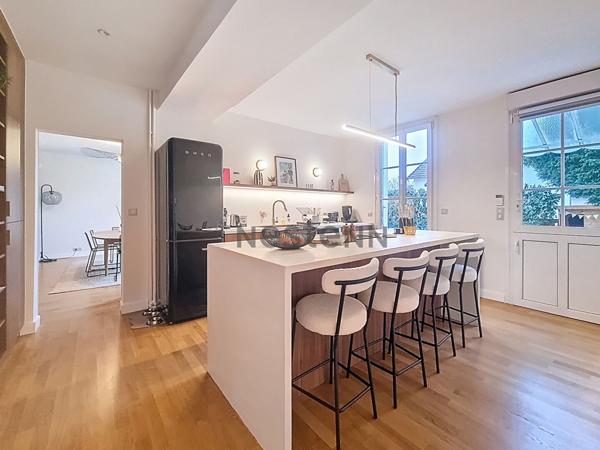 Maison bourgeoise de charme Saint-Cyr-sur-Loire - 180 m² avec 8 pièces avec 4 chambres - Jardin et garage