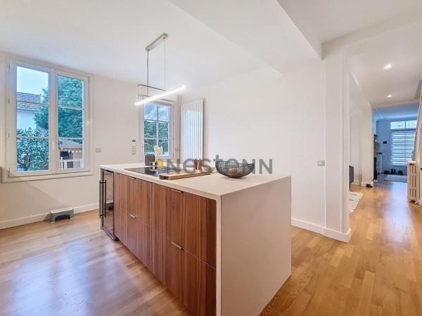 Maison bourgeoise de charme Saint-Cyr-sur-Loire - 180 m² avec 8 pièces avec 4 chambres - Jardin et garage