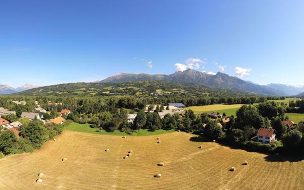 Terrain à vendre    Chabottes