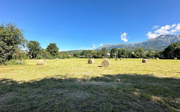 Terrain à vendre    Chabottes