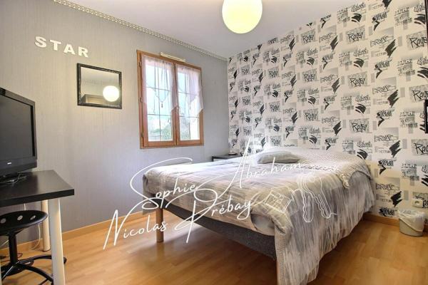 Maison de plain-pied, 4 chambres, garage et jardin