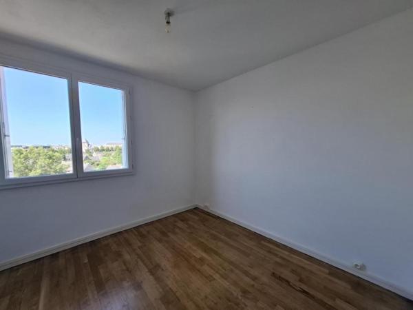 Appartement T4 à louer - 66 m² (réf : 506895)