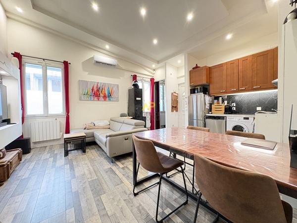 F2 + mezzanine €189 000 ** - Référence 1986