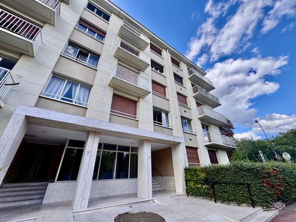 Appartement Fontenay Sous Bois grand 3 pièces de 93.62 m2