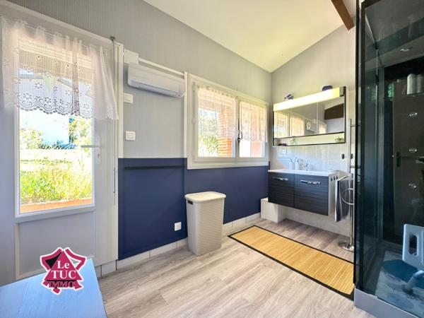 Maison de plain pied avec gîte et piscine chauffée. Pujols (47300)