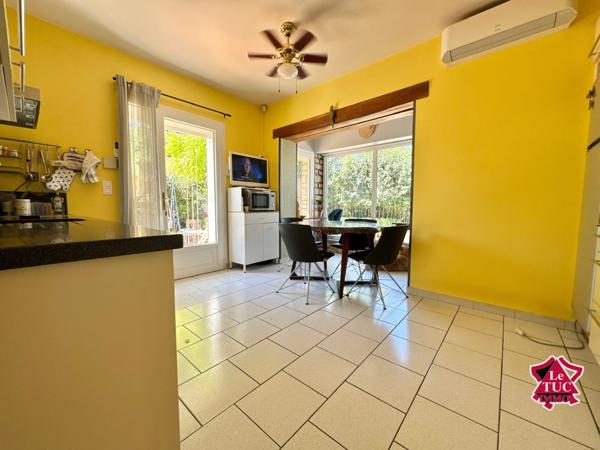 Maison de plain pied avec gîte et piscine chauffée. Pujols (47300)