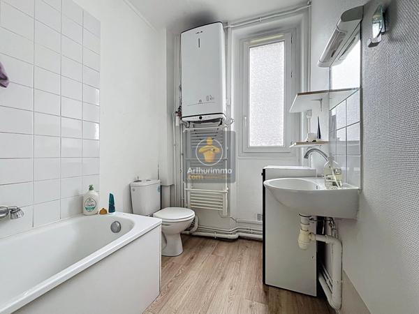 Location Chambre 5 pièces 9 m2 à Villeneuve-Saint-Georges