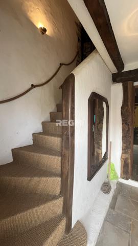 Mouguerre (64990) De nouveau à la vente, Maison Basque historique de 1730, à rénover, située au bourg de Mouguerre