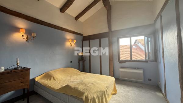 Mouguerre (64990) De nouveau à la vente, Maison Basque historique de 1730, à rénover, située au bourg de Mouguerre