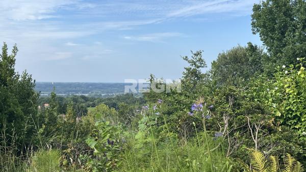Mouguerre (64990) De nouveau à la vente, Maison Basque historique de 1730, à rénover, située au bourg de Mouguerre
