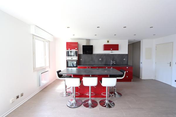 Appartement
         3 pièces
        - 64 m² Exclusivité 259 000 € *
