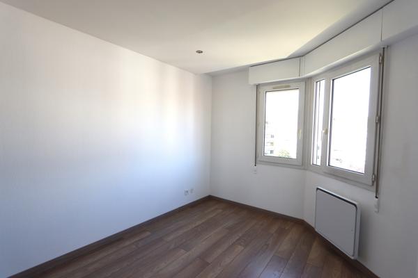 Appartement
         3 pièces
        - 64 m² Exclusivité 259 000 € *