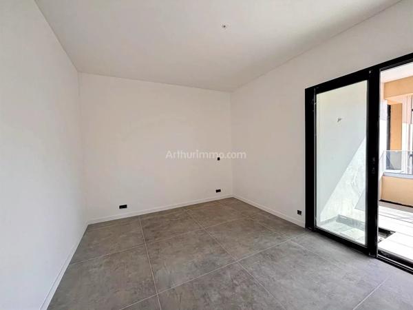 Vente                                                      Appartement
                        
                     3 pièces                      53 m2                     à Grosseto-Prugna