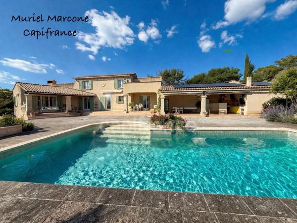 Proprieté de 150 m2 avec dépendance à vendre 7 pièces LAURIS (84)