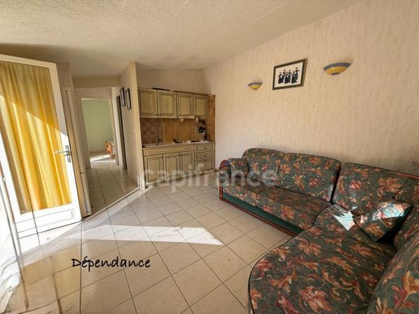 Proprieté de 150 m2 avec dépendance à vendre 7 pièces LAURIS (84)
