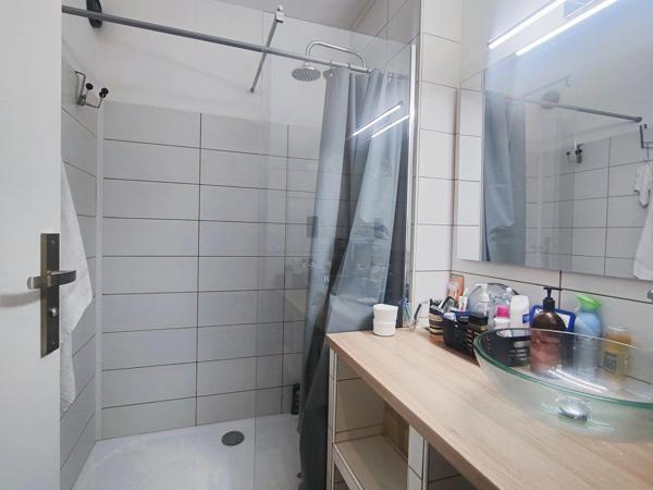 Dpt Pyrénées Orientales (66), à vendre VERNET LES BAINS appartement T2