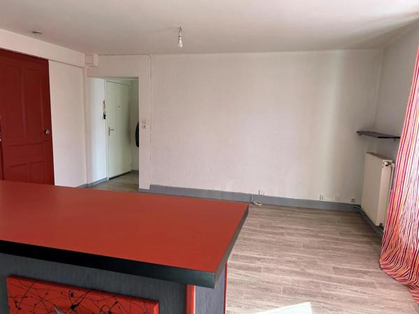 Appartement à louer 2 pièces 51.12m²