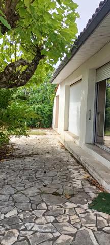 CAUDERAN PROCHE CAPEYRON - MAISON A REPENSER SUR TERRAIN DE