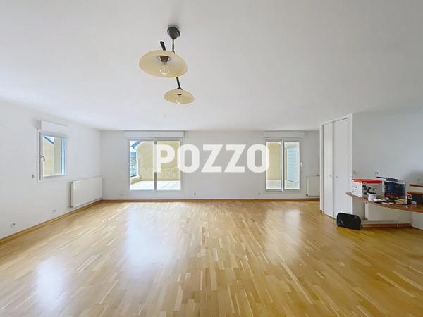 Appartement Periers 5 pièce(s) 155 m2 - Terrasse de 31 m². PERIERS