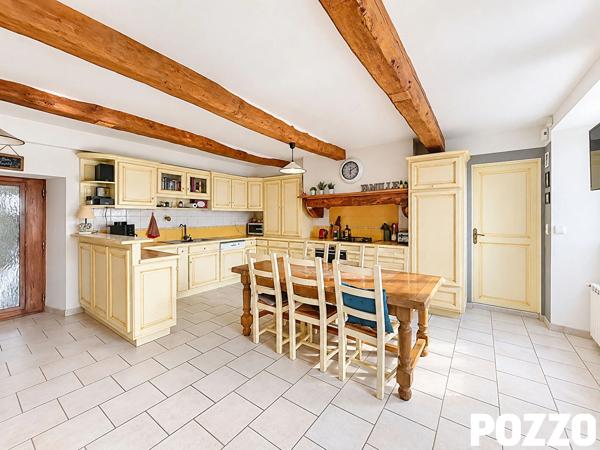 Maison Brehal (50400) 7 pièce(s) 180 m2- Vie de plain-pied - Commerces à pied. BREHAL