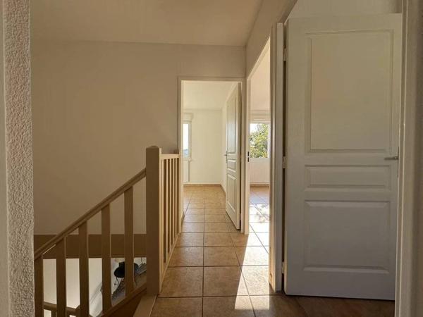 Maison 3 chambres, jardin et garage