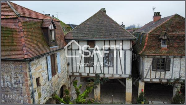 Maison typique au cœur de la bastide de Bretenoux