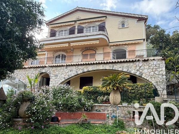 Maison à vendre 14 pièces 365 m² Roquebrune-Cap-Martin